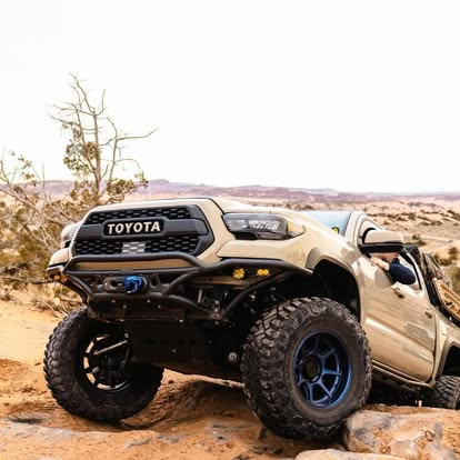 Lốp Kumho Tire Road Venture cho xe địa hình