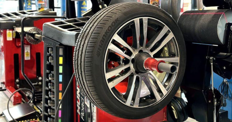 Cân bằng động bánh xe ô tô tại Phi Long Auto