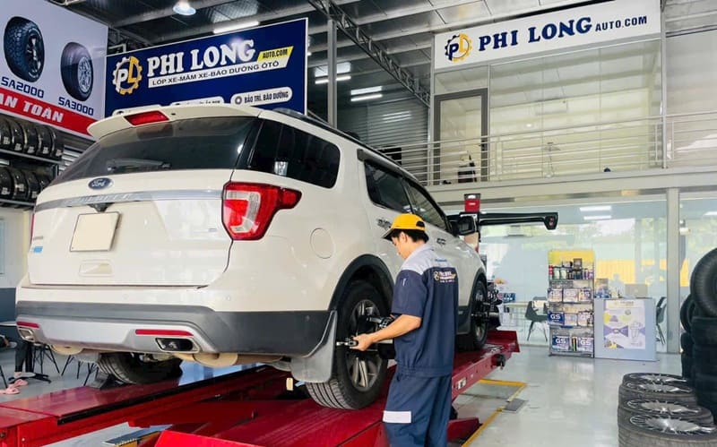dịch vụ đảo lốp ô tô tại phi long auto